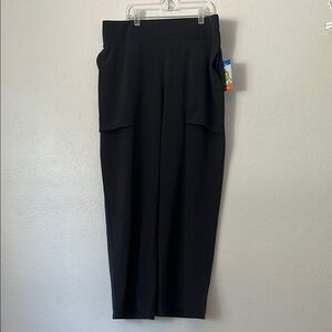 Columbia Women's Black Wide Capri